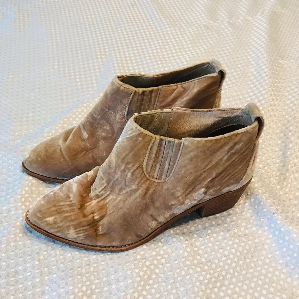 Madewell velvet‎ boties